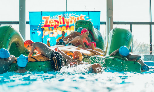 Die Wasserwelt lädt zum Kids Club Sommerfest ein.