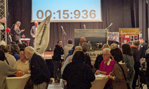 Das erste Speed-Dating fand im November 2024 im Kulturkraftwerk- Harzenergie statt und war ein voller Erfolg. Die Neuauflage startet am 30. August unter  freiem Himmel auf dem Vienenburger Marktplatz.