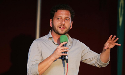 Felix Banaszak am 05.08.2025