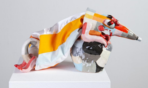 Das Kunstwerk "Evil Umbrella" von Miriam Zadil