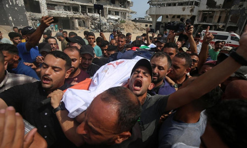 Beerdigung des getöteten Al-Jazeera-Journalisten Anas al-Sharif in Gaza-Stadt am 11.08.2025