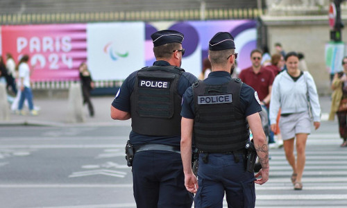 Polizisten in Paris (Archiv)