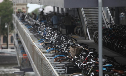 Fahrrad-Parkhaus (Archiv)