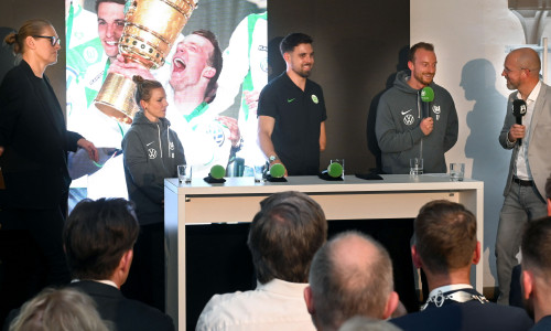 Eine illustre Talkrunde ergab sich mit den 4 Ikonen des Sports, moderiert von Georg Poetzsch.