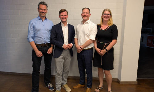 Pierre Balder, Vincent Schwarz, Thomas Becker und Christina Balder (v. l. n. r.) führen die Listen der FDP bei der Stadtratswahl an.