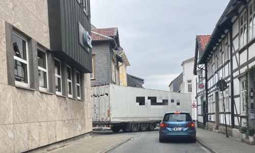 Der LKW kam nicht vor und nicht zurück.