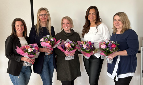 Vorstand des Arbeitskreises UnternehmerFrauen im Handwerk Helmstedt-Wolfsburg (von links): Kassenwartin Eva Lapuerta, Erste Vorsitzende Marianne Lambrecht, Beisitzerin Kathleen Demuth, Beisitzerin Silvia Vollmann-Sturm, und Zweite Vorsitzende Andrea Mückisch.