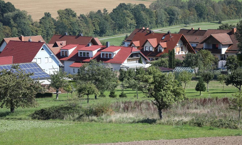 Häuser in einem Dorf (Archiv)