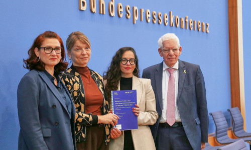 Ergebnisse des Forschungsprojekts "Antisemitismus in Deutschland - Auswirkungen des 7. Oktober 2023" am 30.09.2025