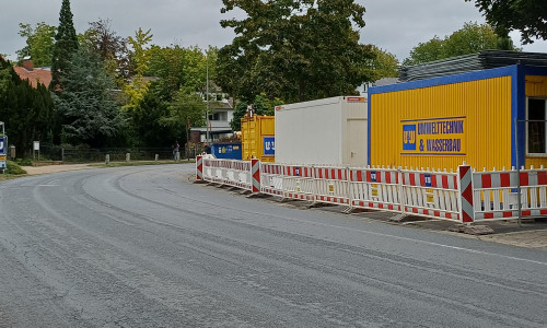 Die Arbeiten am Rosenwall sind gestartet.