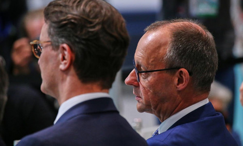 Hendrik Wüst und Friedrich Merz (Archiv)