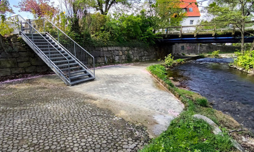 Tests an der Okertalsperre führen zu gesperrtem Okeruferweg.