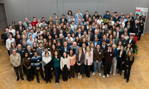 Die Stipendiaten der TU mit den Förderern.