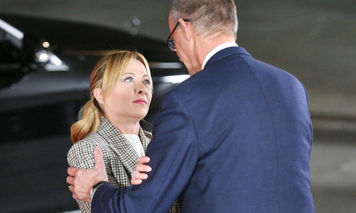 Giorgia Meloni und Friedrich Merz (Archiv)