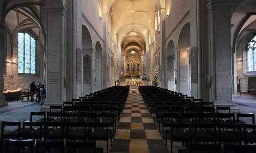Der Festgottesdienst findet im Dom statt.