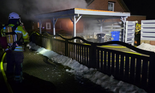 Die Feuerwehr musste in der Nacht von Mittwoch auf Donnerstag in den Päser Weg ausrücken.