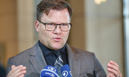 Carsten Schneider am 16.10.2026