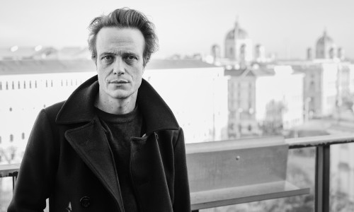 Der deutsche Schauspieler August Diehl erhält den Hauptpreis Die Europa.