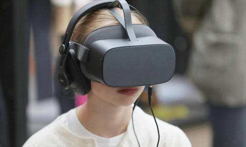 VR-Brille im Einsatz (Archiv)