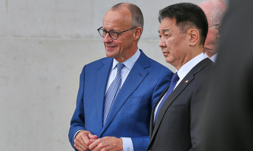 Friedrich Merz und Ukhnaa Khurelsukh am 21.10.2026