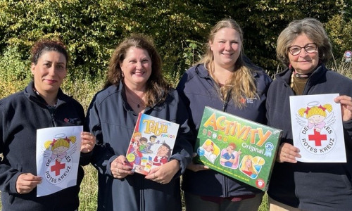 Gemeinsam für leuchtende Kinderaugen: Das Team der DRK-Weihnachtsengel freut sich auf die diesjährige Aktion „Wunschzettel an die DRK-Weihnachtsengel“. V. l. n. r.: Marjan Tabe-Bordbar, Christel Seigneur, Frederike Schwieger und Frauke Stechow.