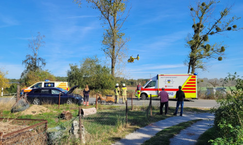Ein Rettungshubschrauber musste den Schwerverletzten ins Krankenhaus fliegen.