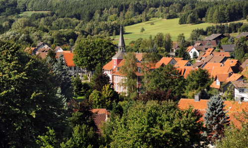 Die Qualifizierungskurse für Dorfmoderatoren vermitteln praxisnahe Methodiken und Strategien, um Projekte vor Ort mit der Dorfgemeinschaft umzusetzen.