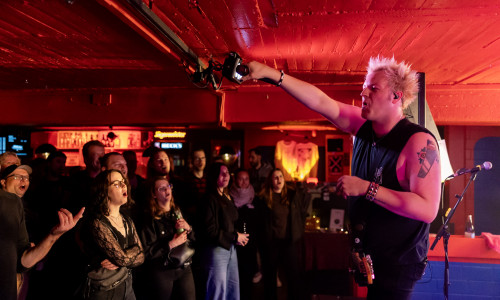 Druckvoller Punkrock: Final Impact aus Braunschweig lieferte im Wolfsburger Sauna-Klub ab.