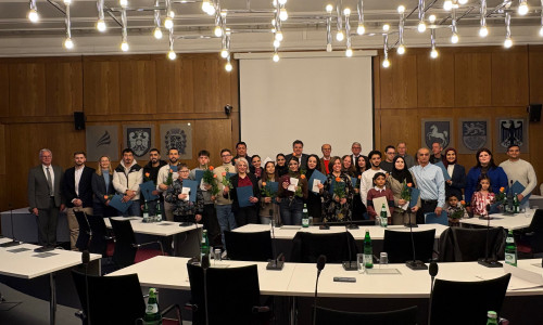  22 Erwachsene und vier Kinder erhielten die deutsche Staatsbürgerschaft.