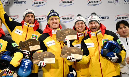 Bob-Pilot Johannes Lochner (links) setzt unter anderem auf den Anschieber Thorsten Margis (Zweiter von links), der im Landkreis Peine aufgewachsen ist. 