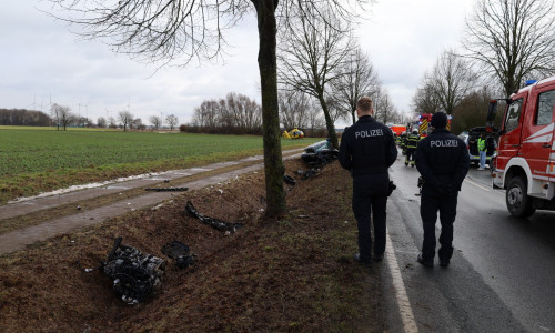 Der Anblick eines Trümmerfeldes bot sich den Einsatzkräften.