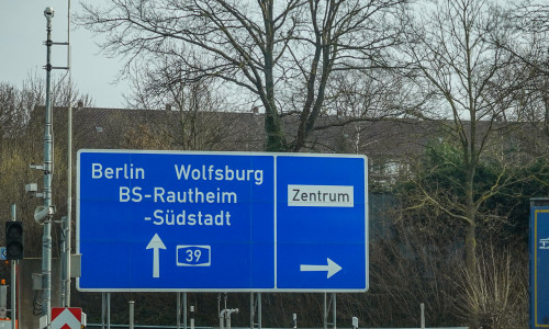 Kurzfristig kommt es am Mittwoch zur Sperrung einer Ausfahrt auf der A39 (Archivbild).