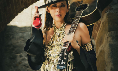 Patricia Vonne macht den Auftakt im April.