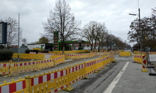 Innerhalb der Baustelle am Bültenweg kommt es kurzfristig zu Veränderungen der Verkehrsführung (Archivbild).