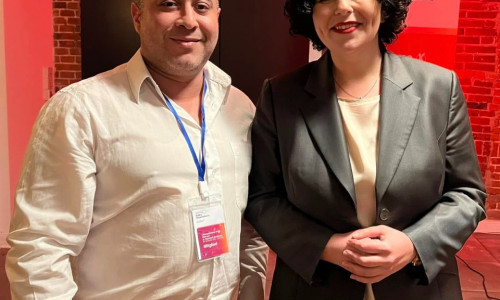 Ousema Abdelli (li., hier mit der BSW-Vorsitzenden Amira Mohames Ali) will für das BSW zur OB-Wahl in Wolfsburg antreten