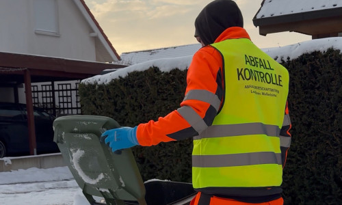 Im Februar wurden Biotonnen auf Fremdstoffe kontrolliert.