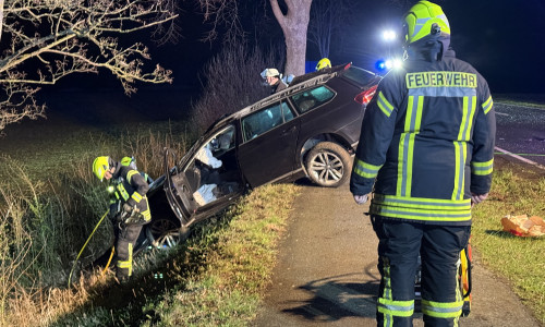 Das Fahrzeug musste gesichert werden.