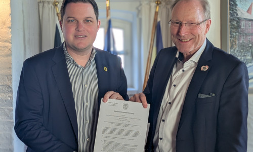 Philipp Raulfs (li.) und Sören Hoffmann wollen Projekte zur Demokratie-Stärkung vorantreiben.