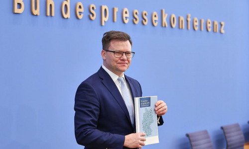 Carsten Schneider am 25.03.2026