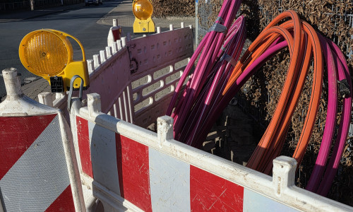 Beim Glasfaserausbau sind stets umfangreiche Tiefbauarbeiten notwendig (Symbolbild).