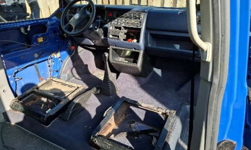 Der Wagen wurde komplett ausgeräumt.