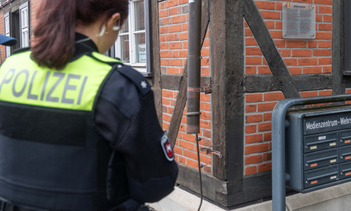Hier fehlen die Endstücke der Fallrohre beim Medienzentrum in Salzgitter.
