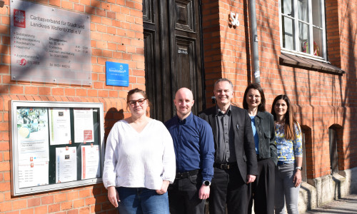 Unterstützen junge Menschen im Landkreis Wolfenbüttel (v.l.): Cathrin Kuffner, Maximilian Rothfuchs, Bernd Retzki, Annett Mutke und Katharina Schmitz.