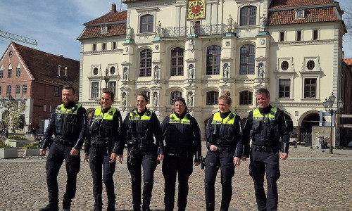 Polizeioberkommissar Vadim Kutz, Polizeihauptkommissarin Carna Illgner, Polizeioberkommissarin Lara Hummelsheim, Polizeioberkommissarin Kerstin Sievers, Polizeioberkommissarin Tanja Roth und Polizeihauptkommissar Christian Runne (Archiv)