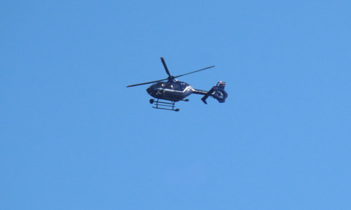 Unter anderem vom Hubschrauber aus suchte die Polizei nach der Vermissten.