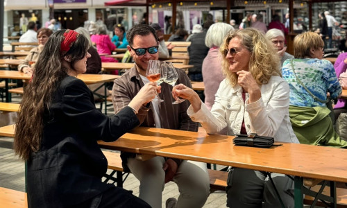 Besucher erwarten bei den Weintagen genussvolle Momente.