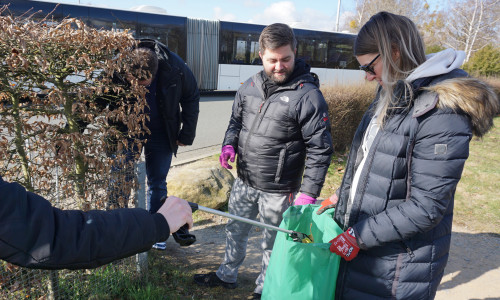 Müllsammeln in der Stadtputzwoche.
