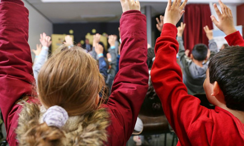 Kinder in einer Schule (Archiv)