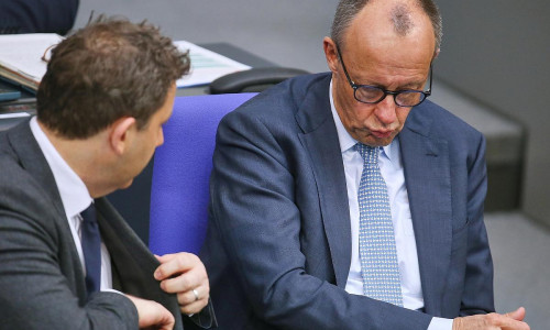 Lars Klingbeil und Friedrich Merz (Archiv)