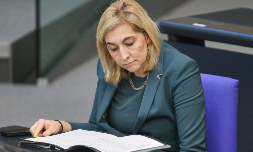 Nina Warken am 17.04.2026